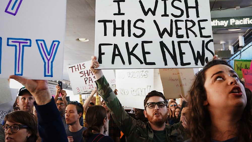 Трамп сообщил о планах ввести вторичные пошлины против Ирана